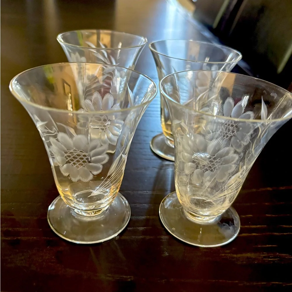 Vintage Cornflower Glassware - Picture 1 of 5